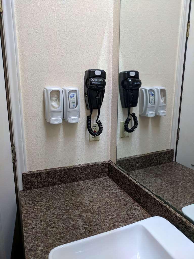 Americas Best Value Inn - Браунсвил Екстериор снимка