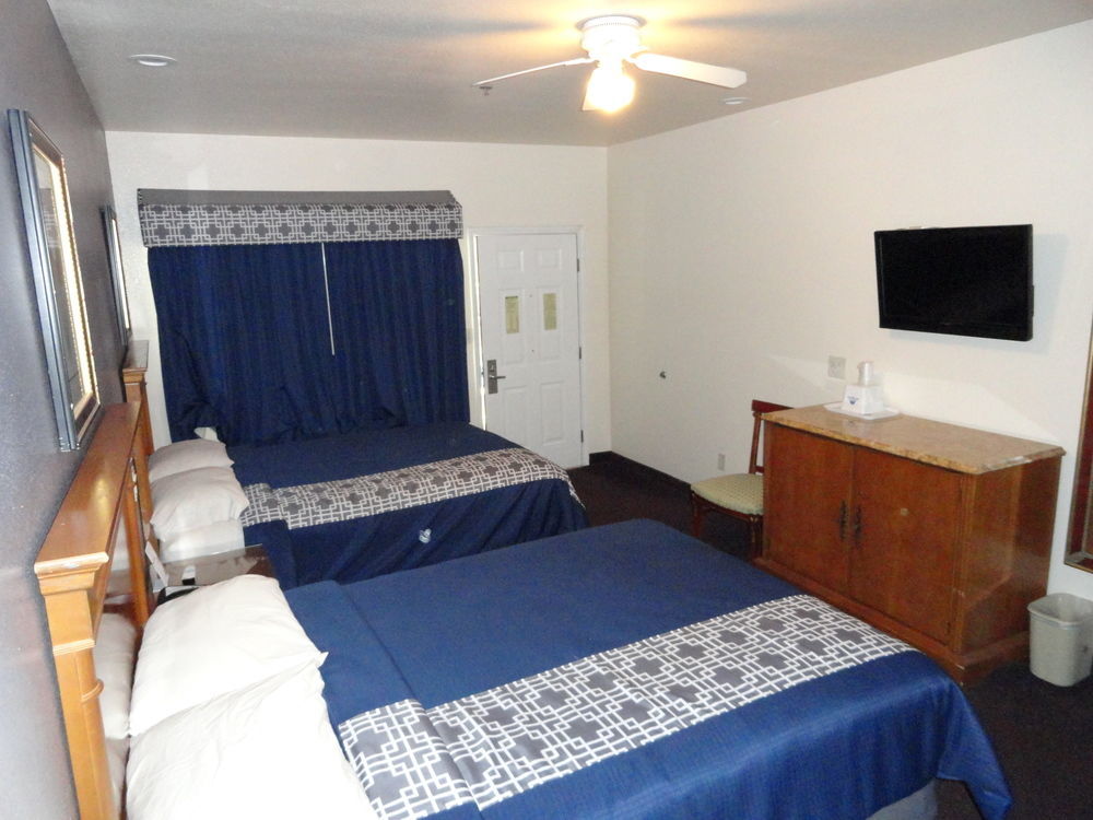 Americas Best Value Inn - Браунсвил Екстериор снимка